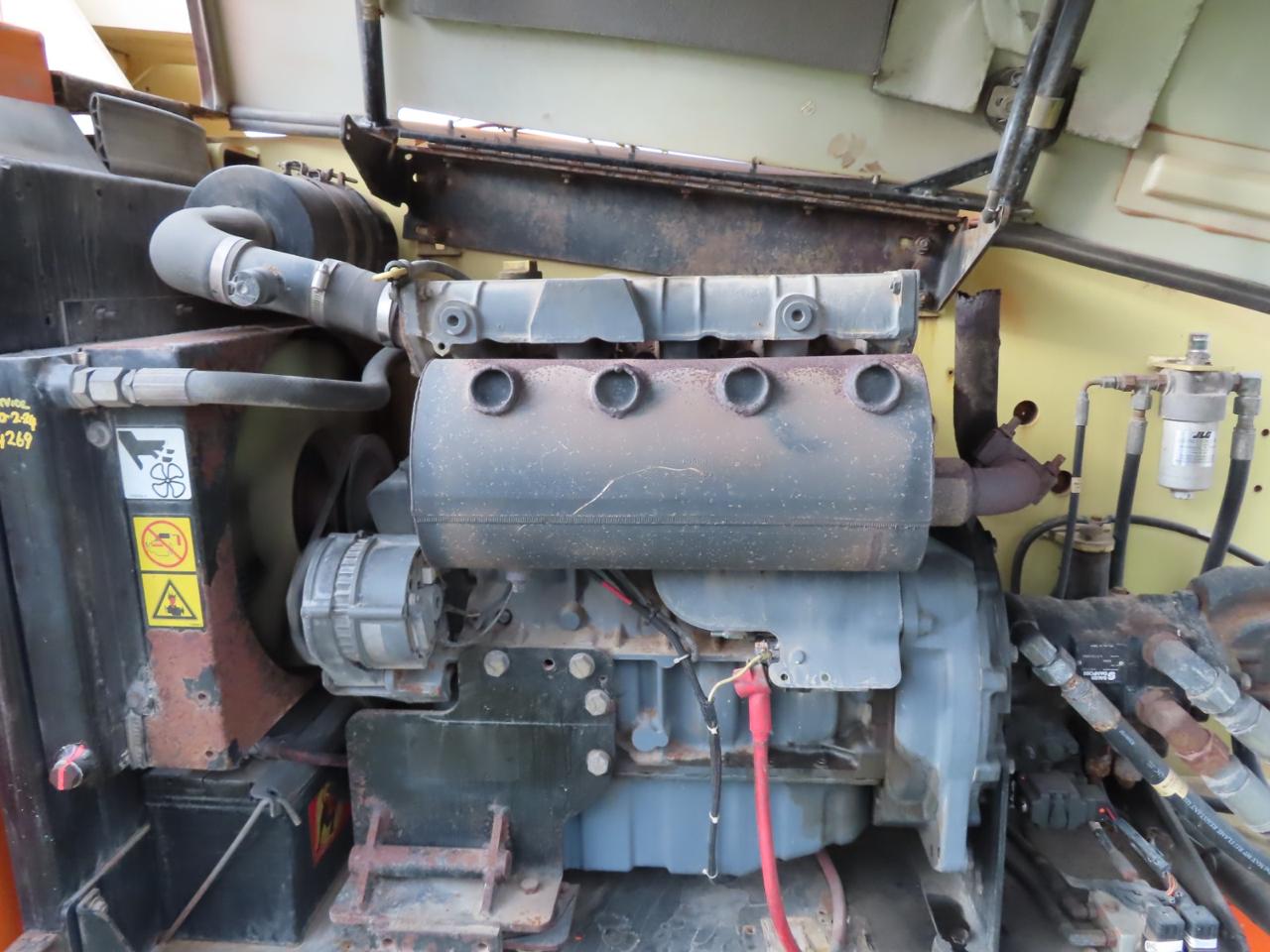 Sold - Scissor Lift - View 2